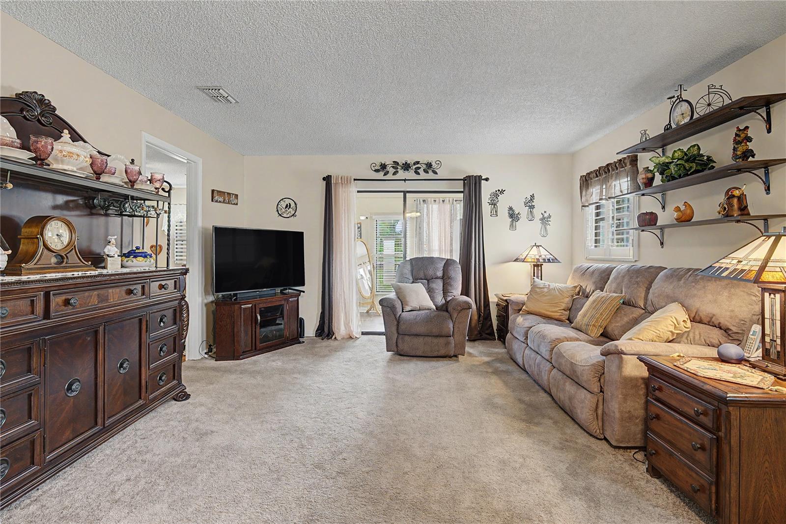 38225 BOXWOOD DR — photo 4