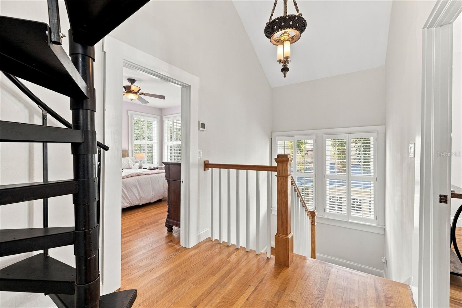 1801 W HILLS AVE — photo 31