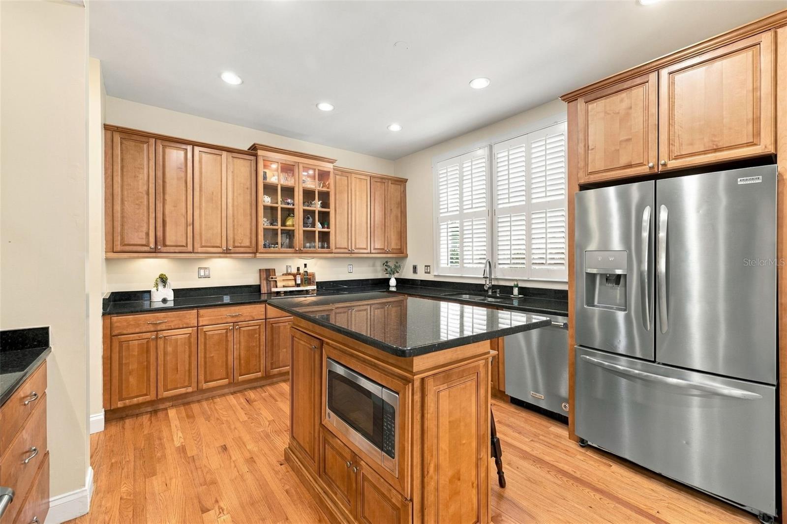 1801 W HILLS AVE — photo 25