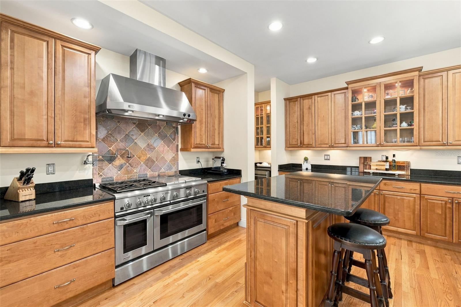 1801 W HILLS AVE — photo 24