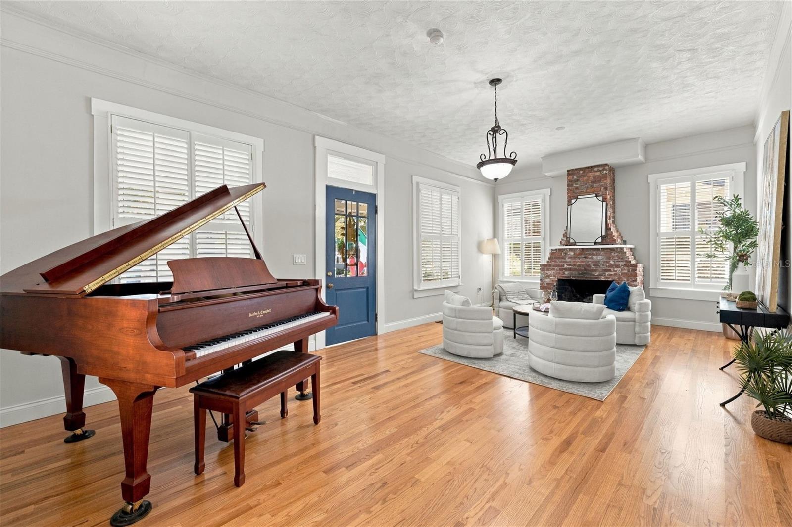1801 W HILLS AVE — photo 19