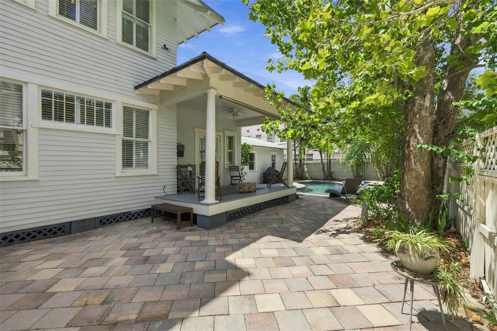 1801 W HILLS AVE — photo 49