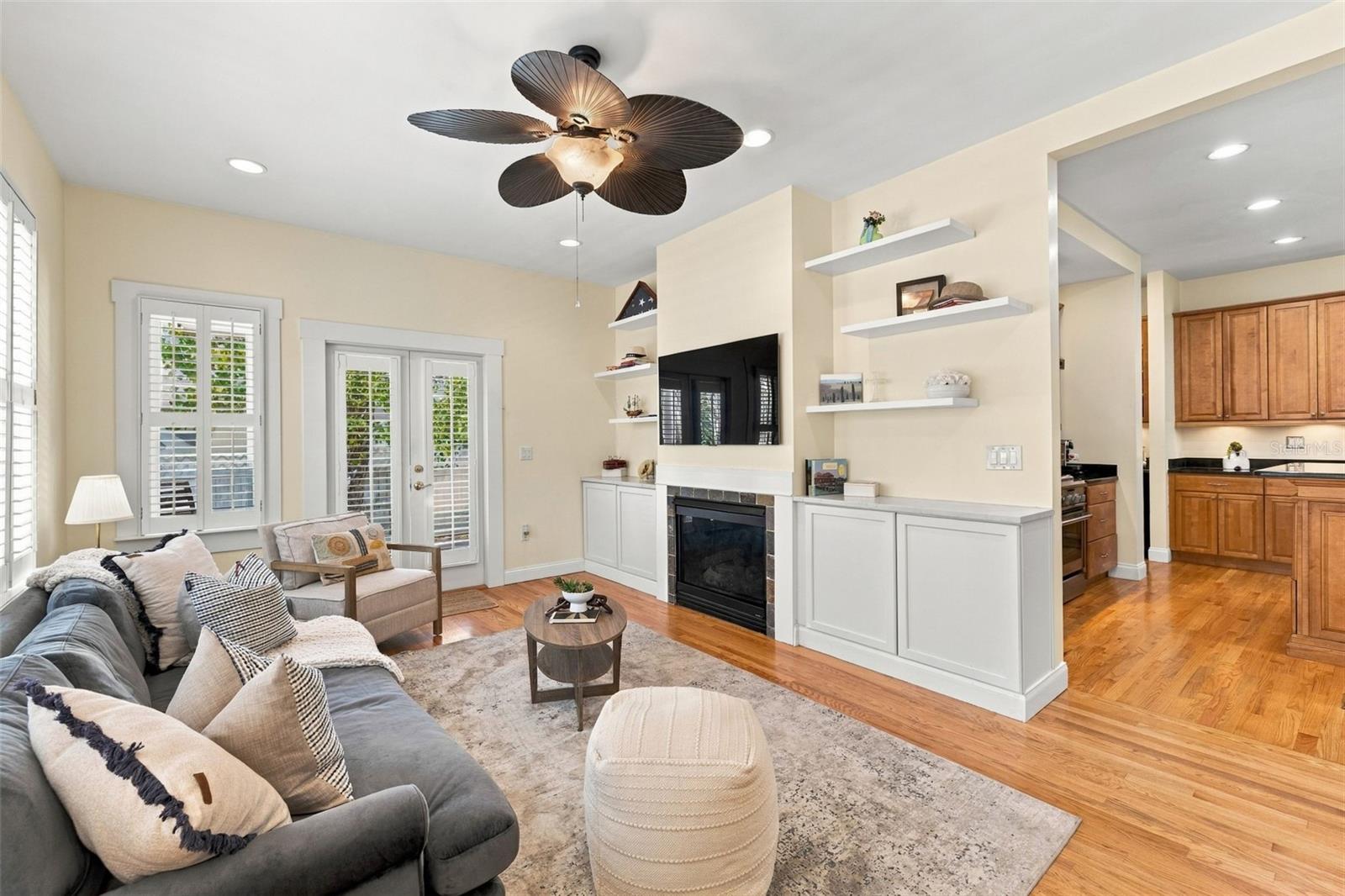 1801 W HILLS AVE — photo 27