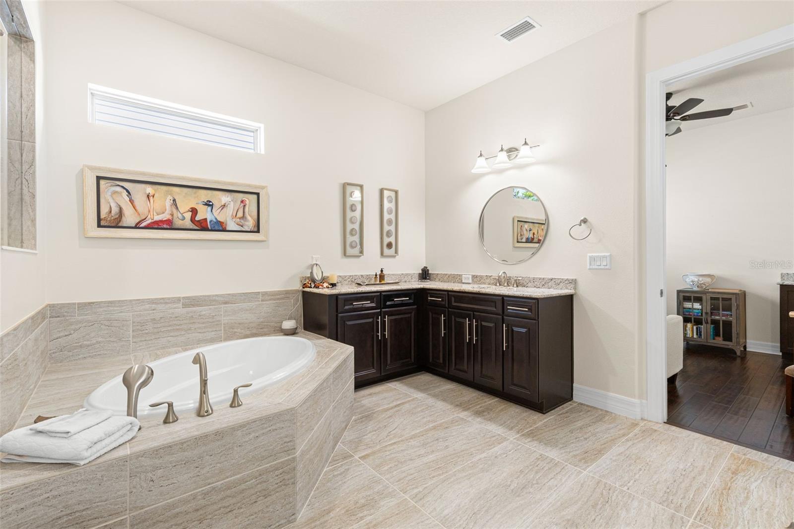 1528 FOREST GLEN CT — photo 34