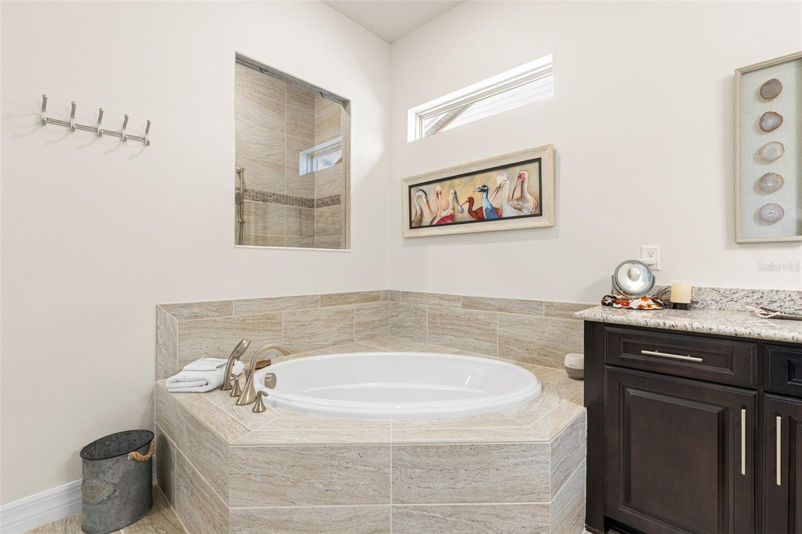 1528 FOREST GLEN CT — photo 35