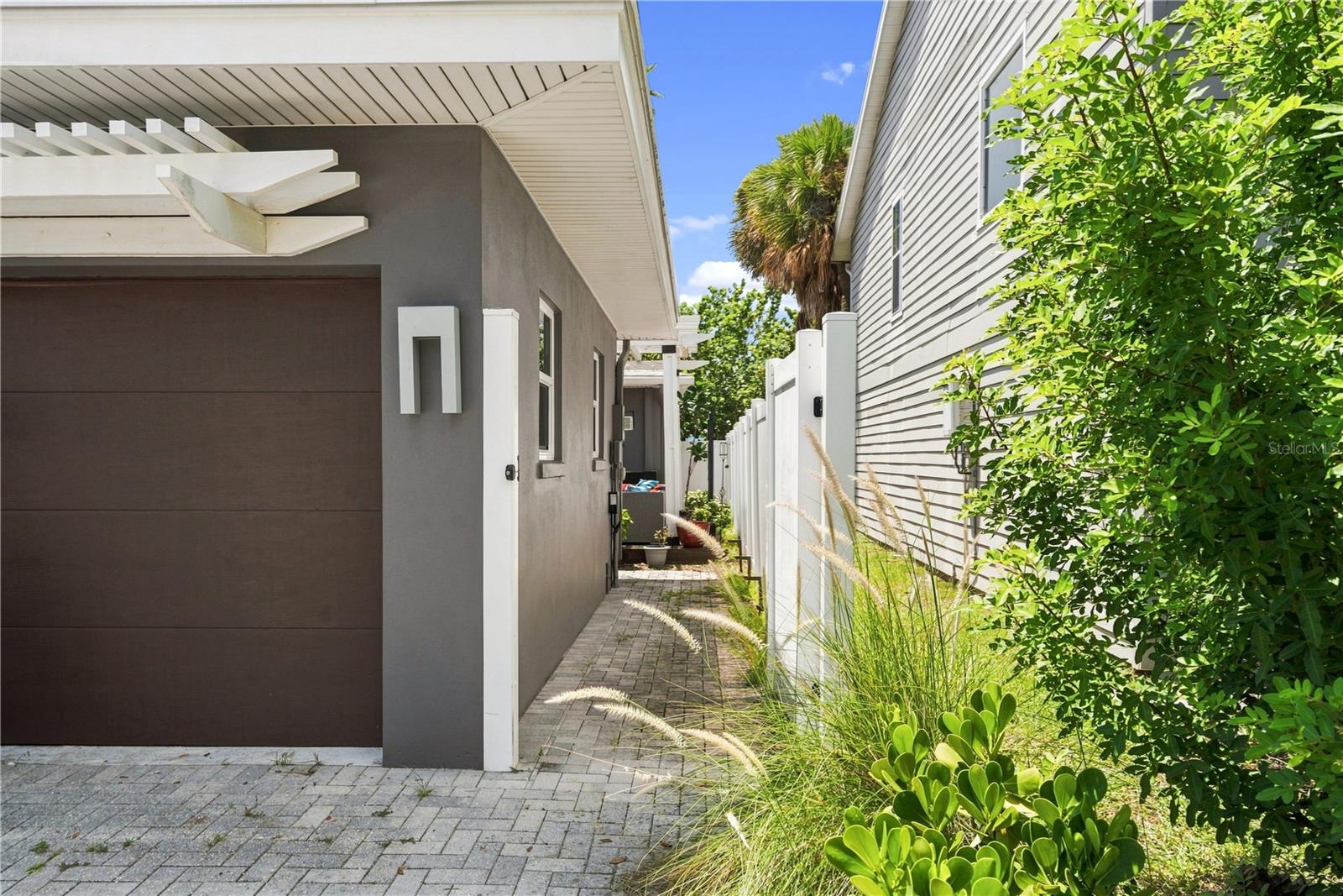 70 GARDENIA ST — photo 31