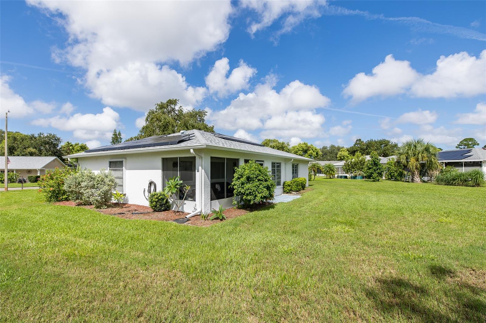 11210 ELDERBERRY DR — photo 37