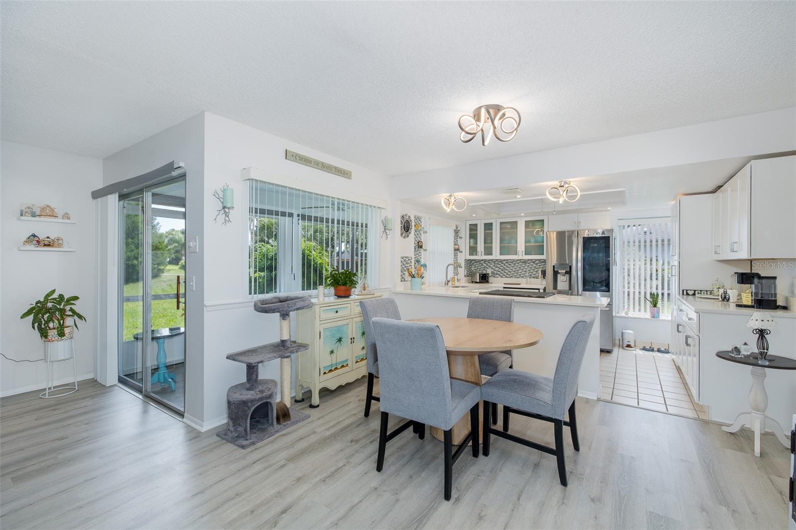 11210 ELDERBERRY DR — photo 17