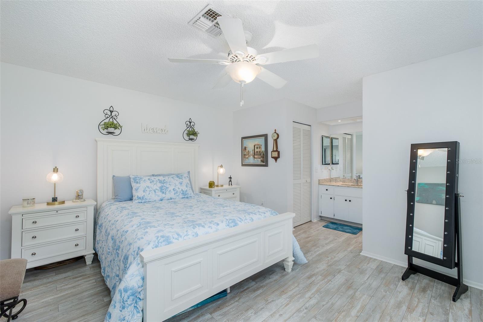 11210 ELDERBERRY DR — photo 26