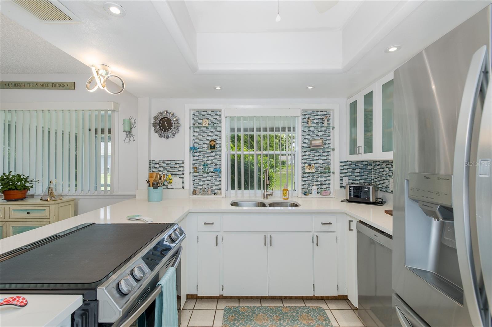 11210 ELDERBERRY DR — photo 22