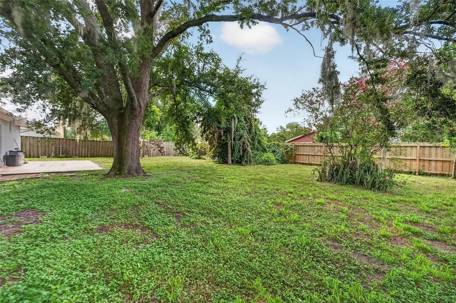 1917 CEDARBROOKE DR — photo 23