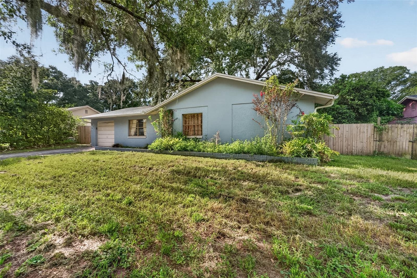 1917 CEDARBROOKE DR — photo 3
