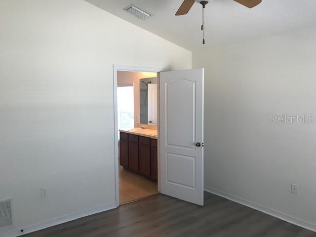 7708 RED MILL CIR — photo 25