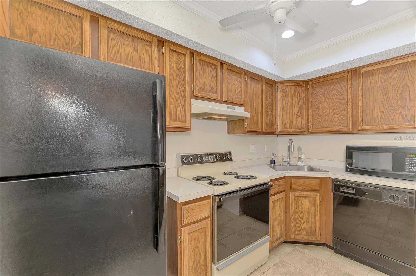 1211 CAPRI ISLES BLVD #14 — photo 22
