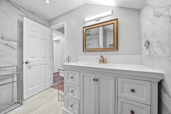 6421 DRIFTWOOD DR — photo 36