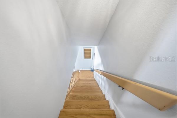 6421 DRIFTWOOD DR — photo 24