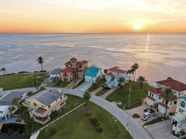 6421 DRIFTWOOD DR — photo 4