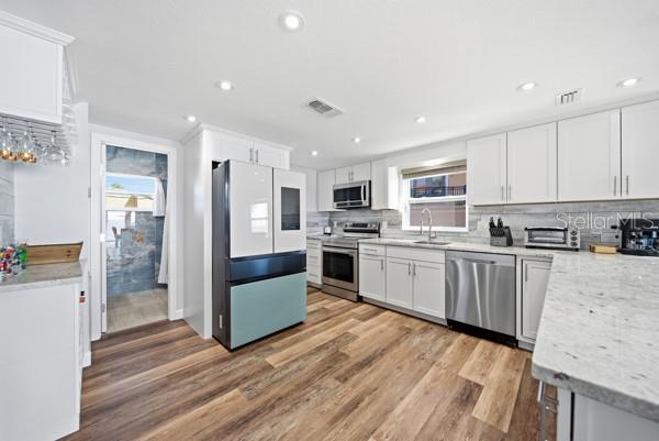6421 DRIFTWOOD DR — photo 21