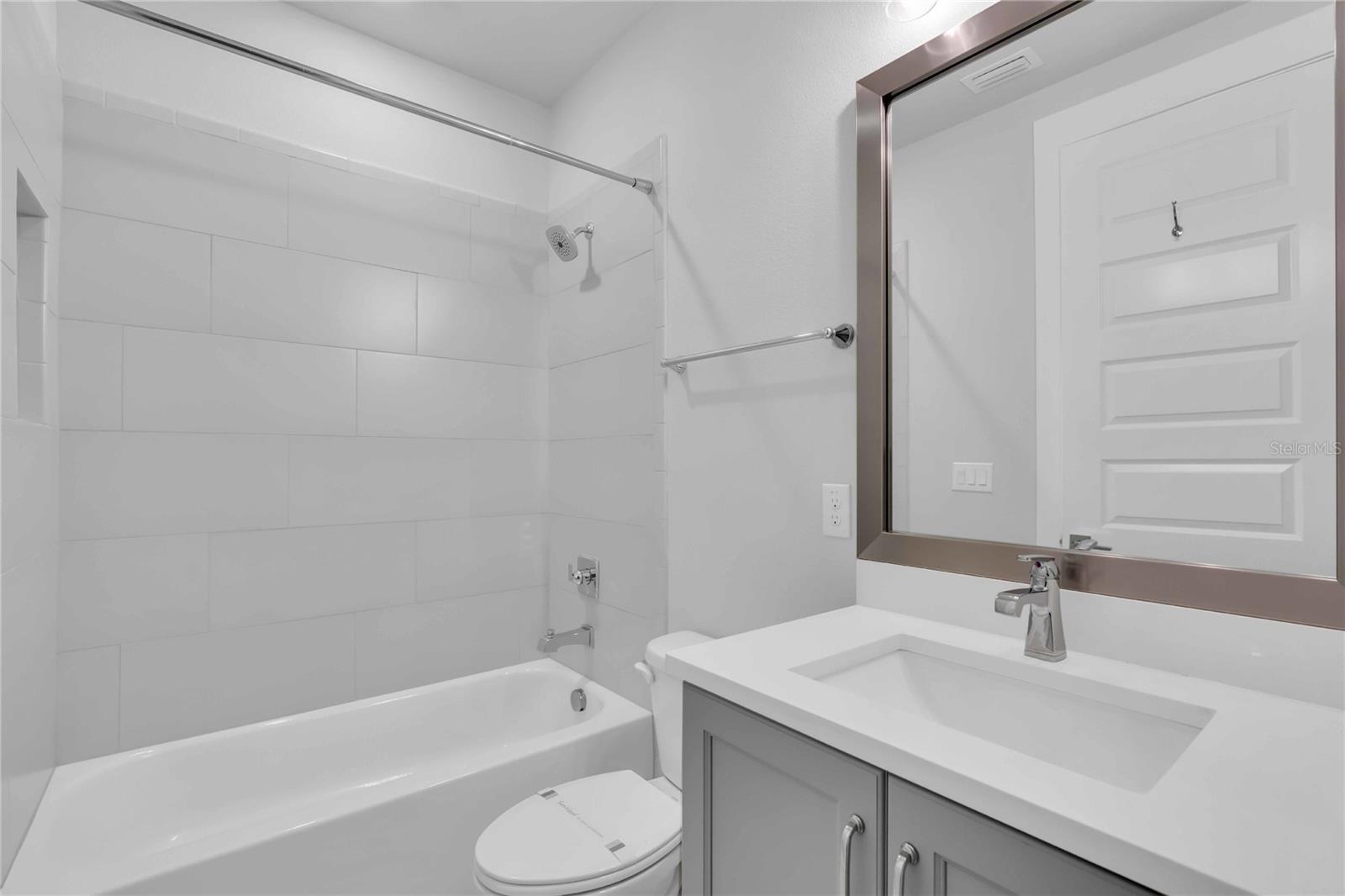 506 LAUREL PARK DR #506 — photo 14