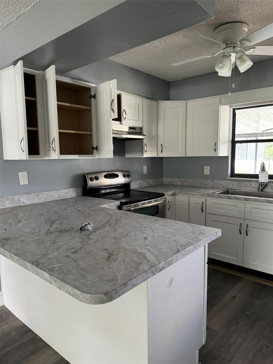 38745 CAMBRIDGE DR — photo 3