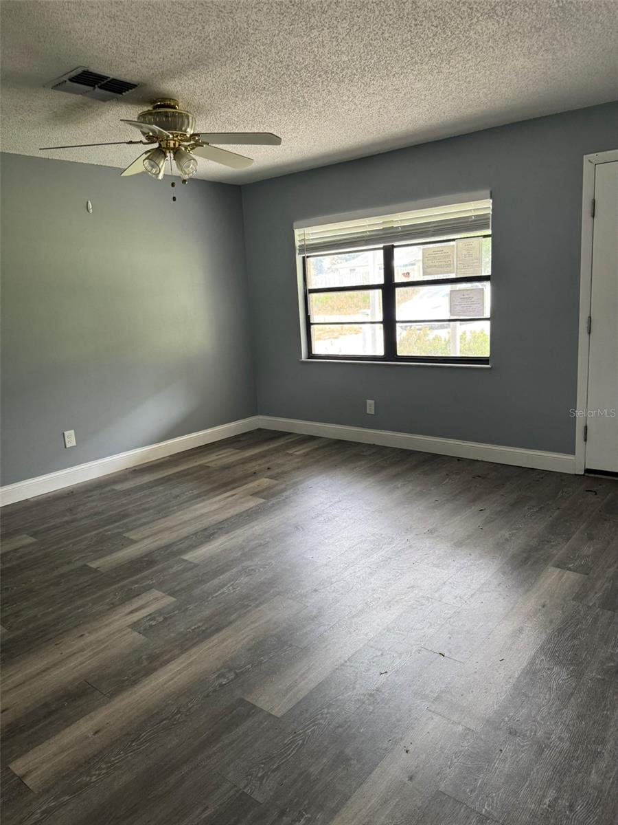 38745 CAMBRIDGE DR — photo 19