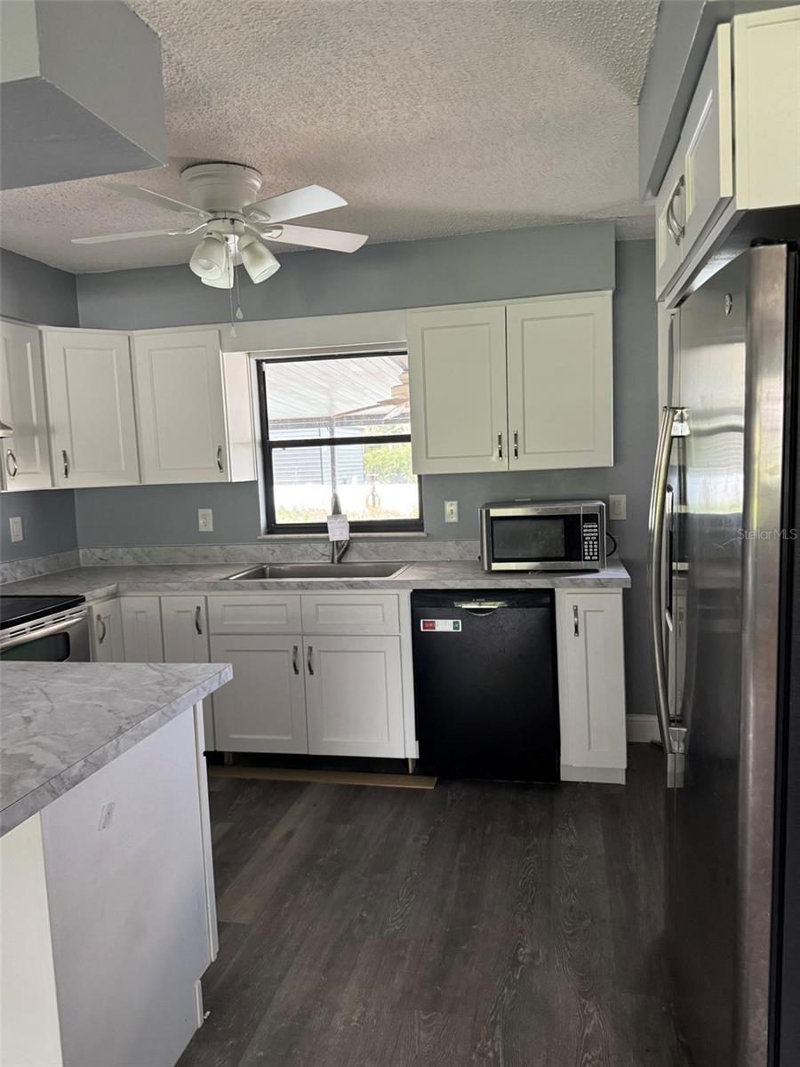38745 CAMBRIDGE DR — photo 7