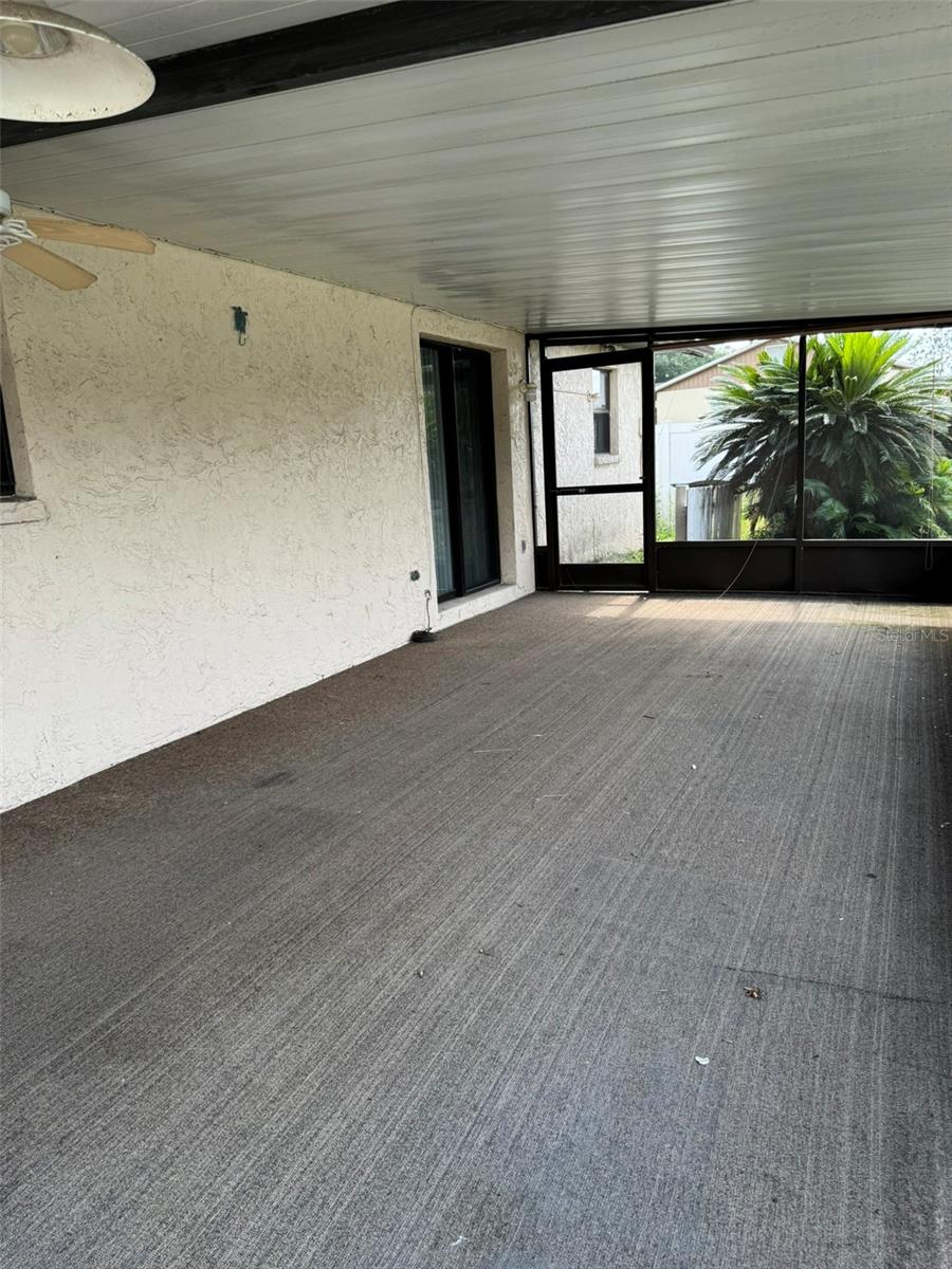 38745 CAMBRIDGE DR — photo 25