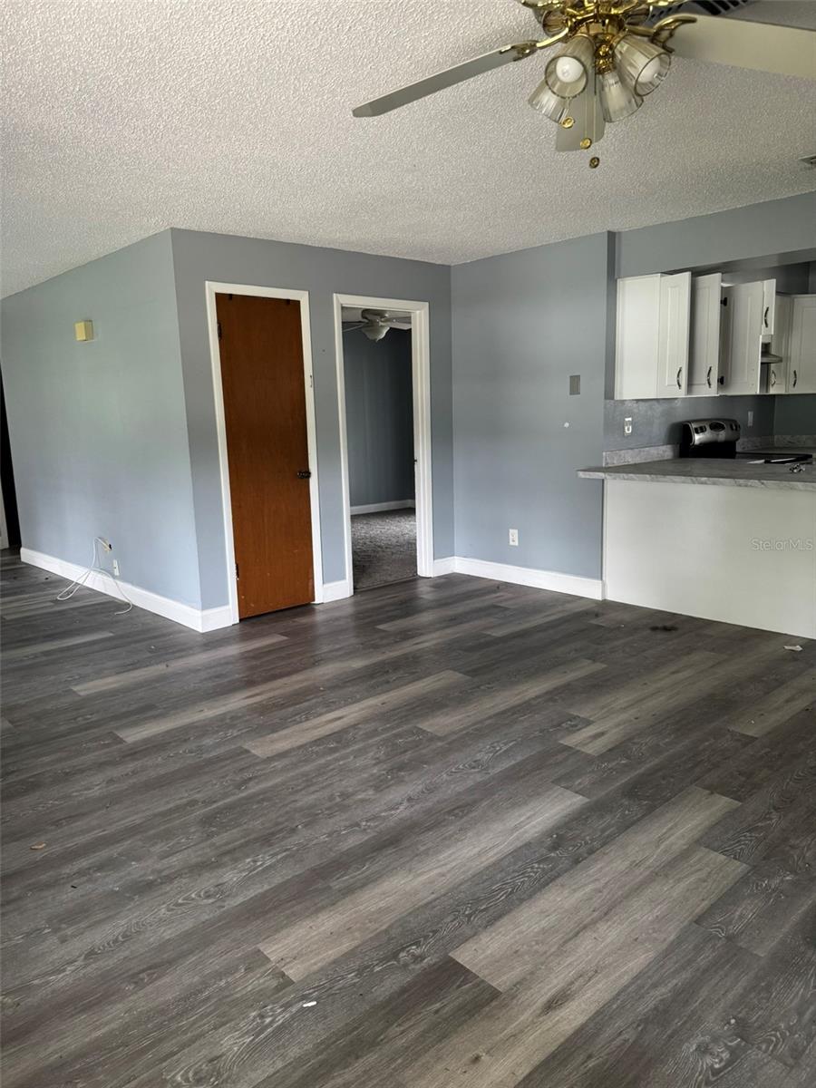 38745 CAMBRIDGE DR — photo 13
