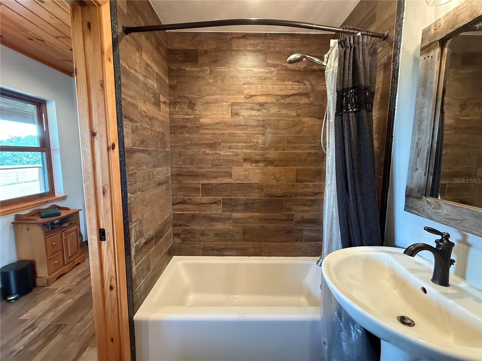 28046 BAYHEAD RD — photo 34