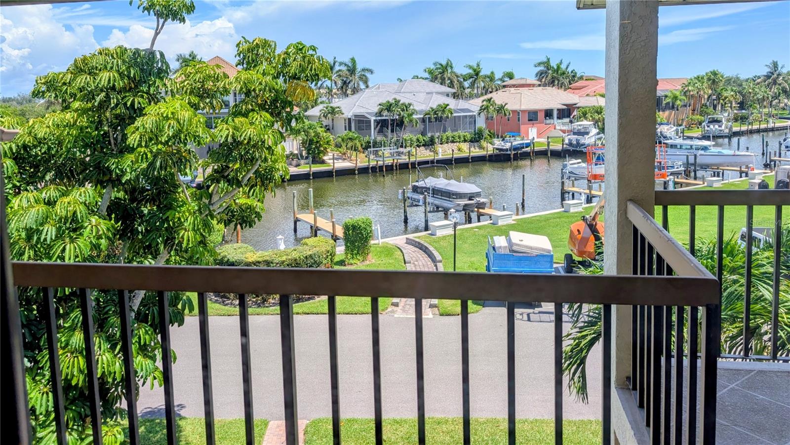 3850 MARINERS WALK #723 — photo 4