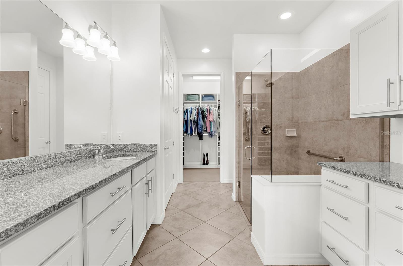13908 KARINA ST — photo 8