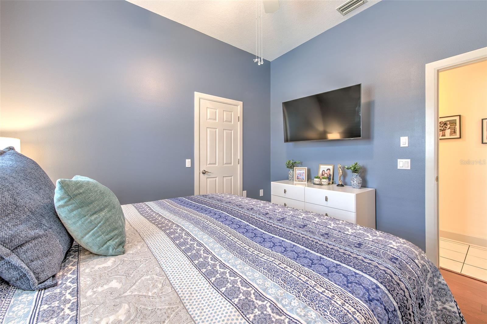 5103 BROKEN SOUND LN — photo 79