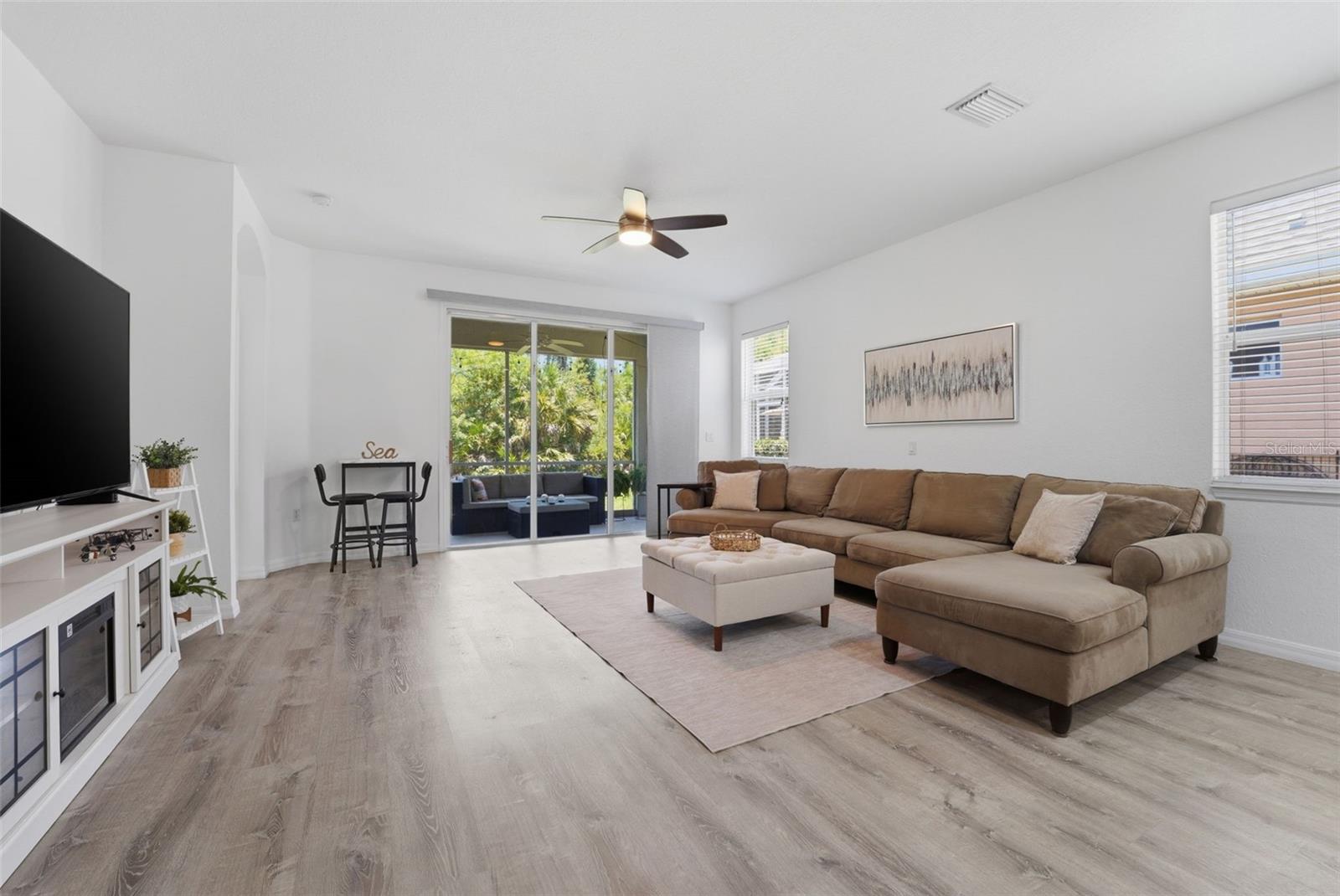 1796 SCARLETT AVE — photo 17