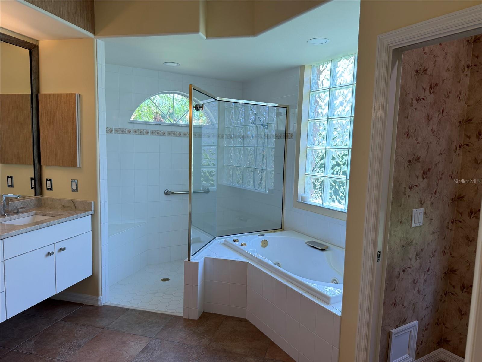 8544 PARK SHORE LN — photo 21