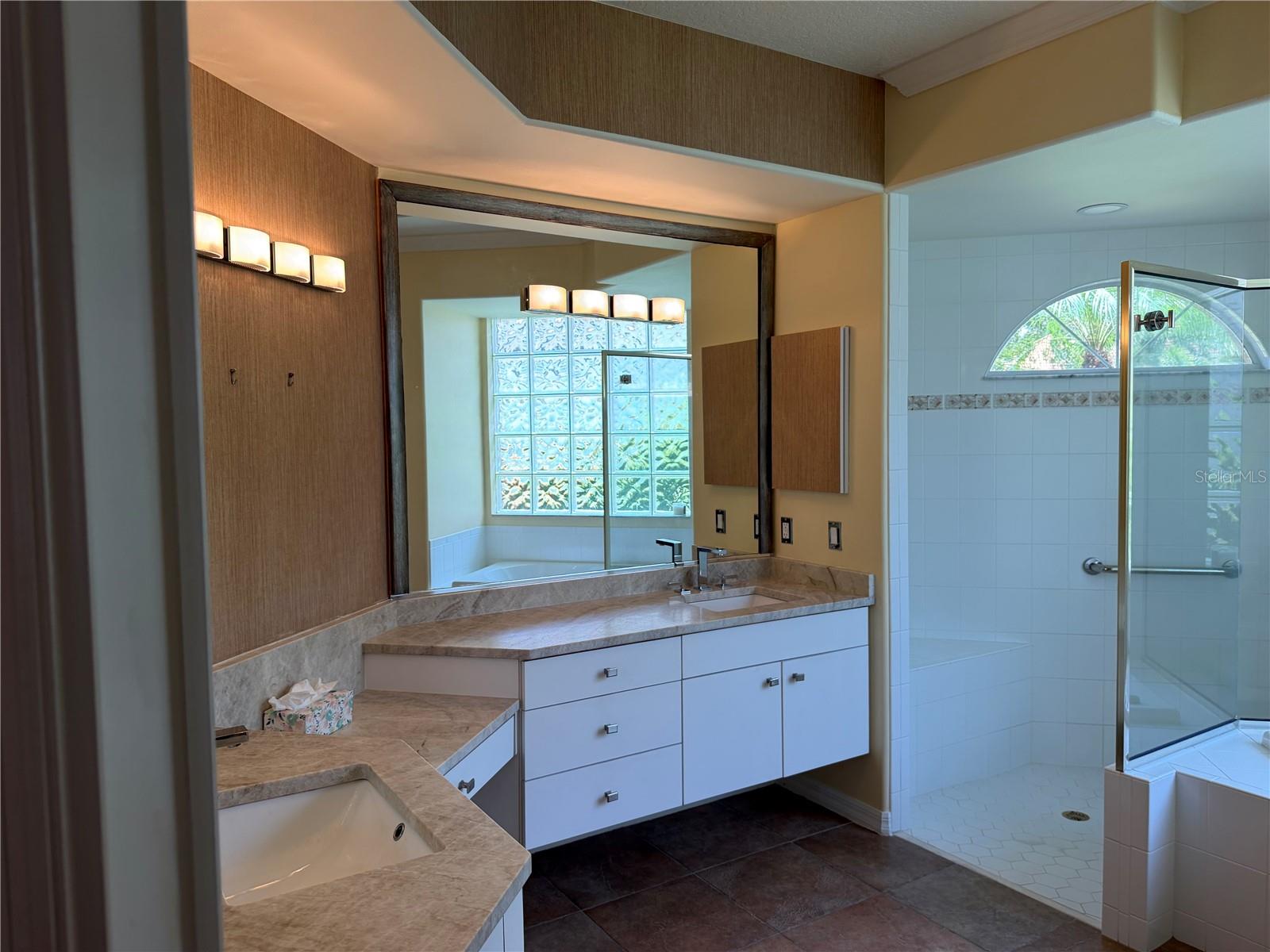 8544 PARK SHORE LN — photo 22