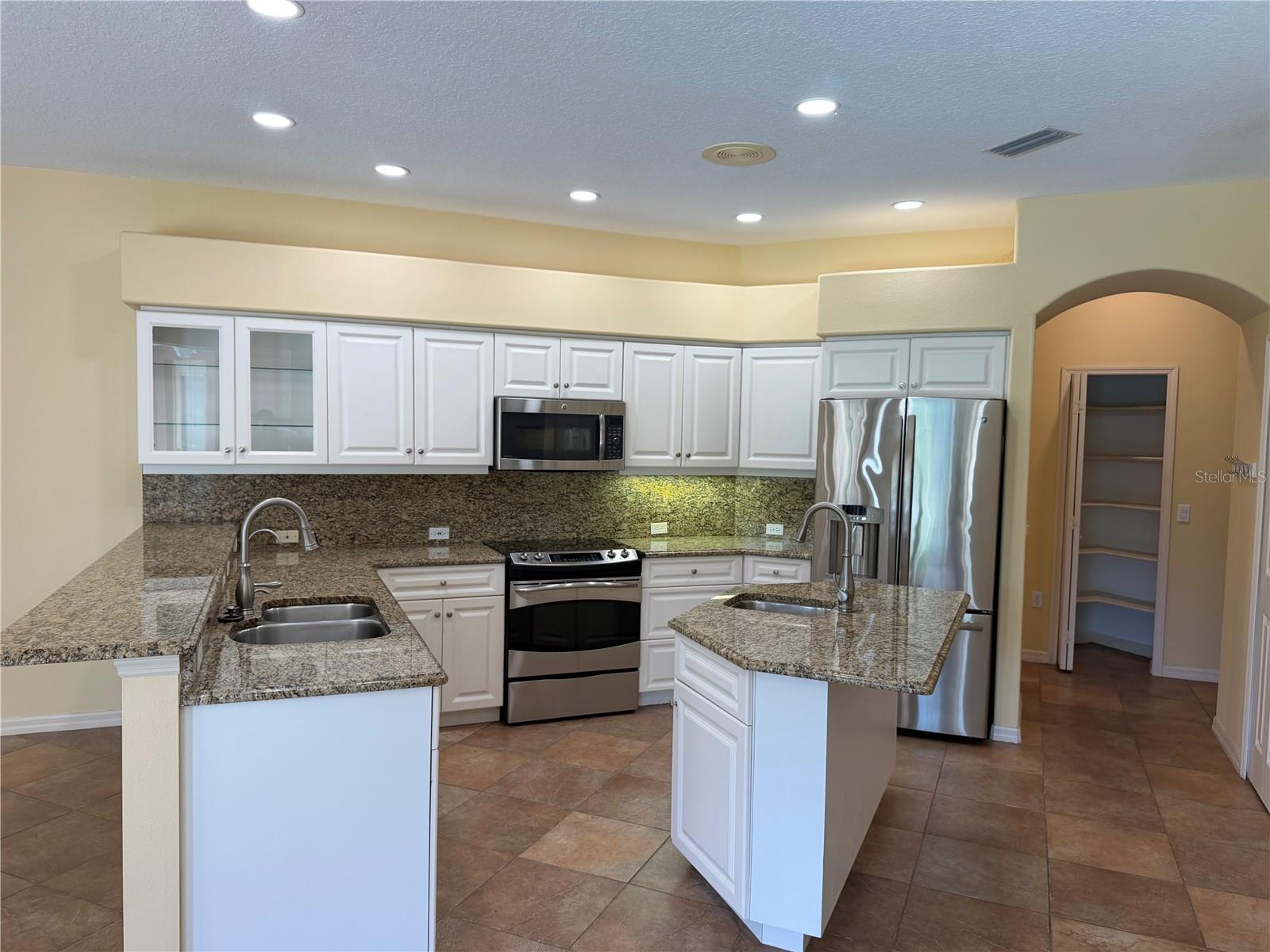 8544 PARK SHORE LN — photo 11