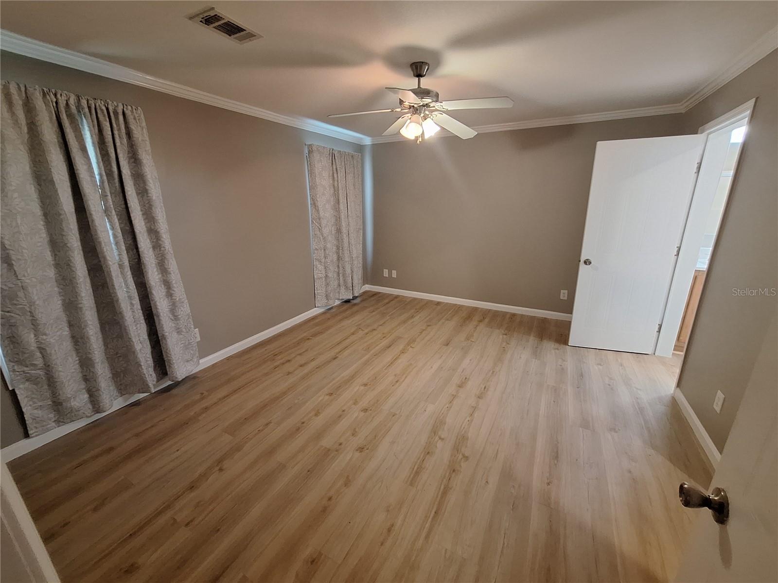 6735 RAVENWOOD ST — photo 9