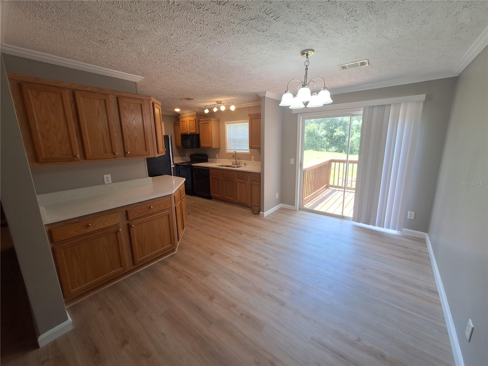 6735 RAVENWOOD ST — photo 5