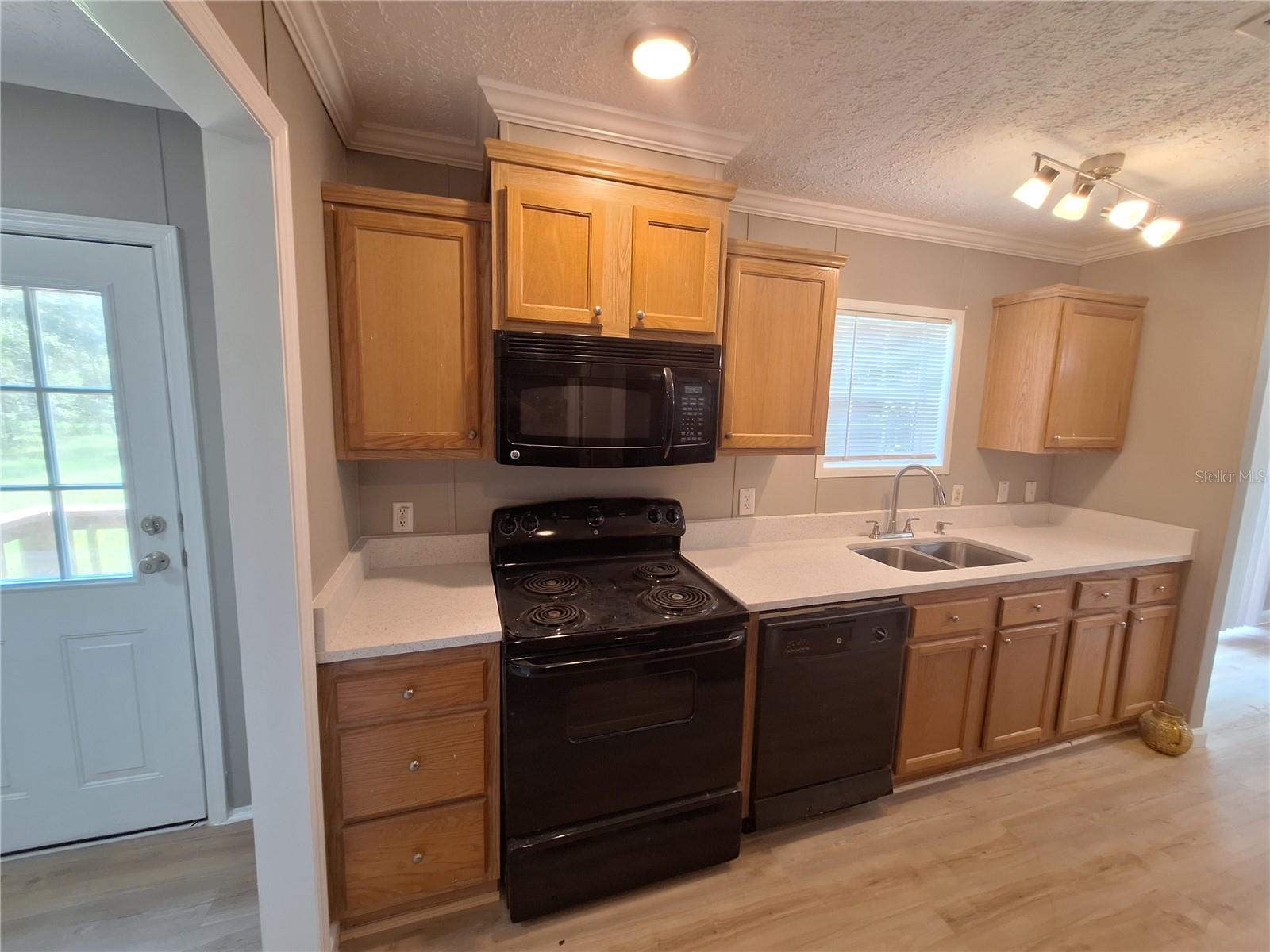 6735 RAVENWOOD ST — photo 7