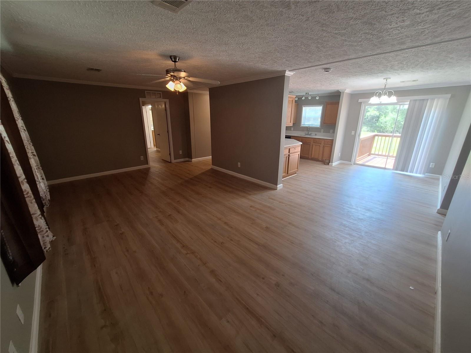 6735 RAVENWOOD ST — photo 3