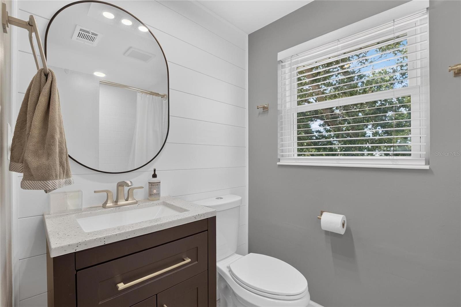 10718 DRUMMOND RD — photo 36