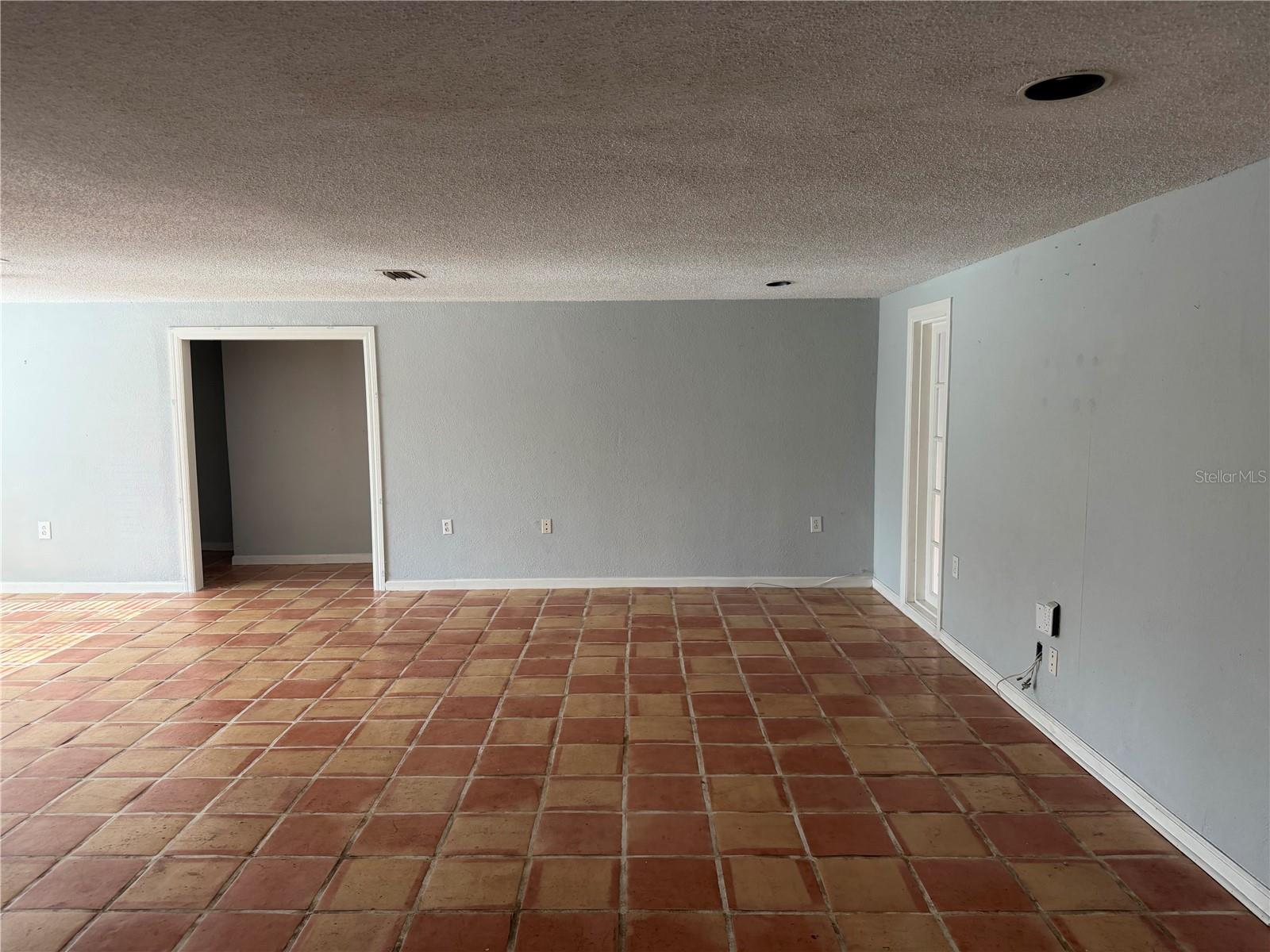 9830 MARK TWAIN LN — photo 7