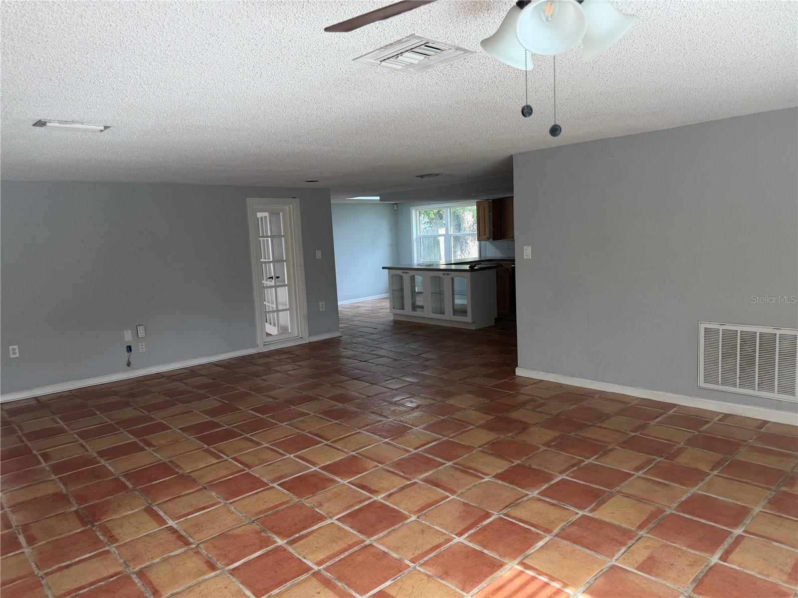 9830 MARK TWAIN LN — photo 4