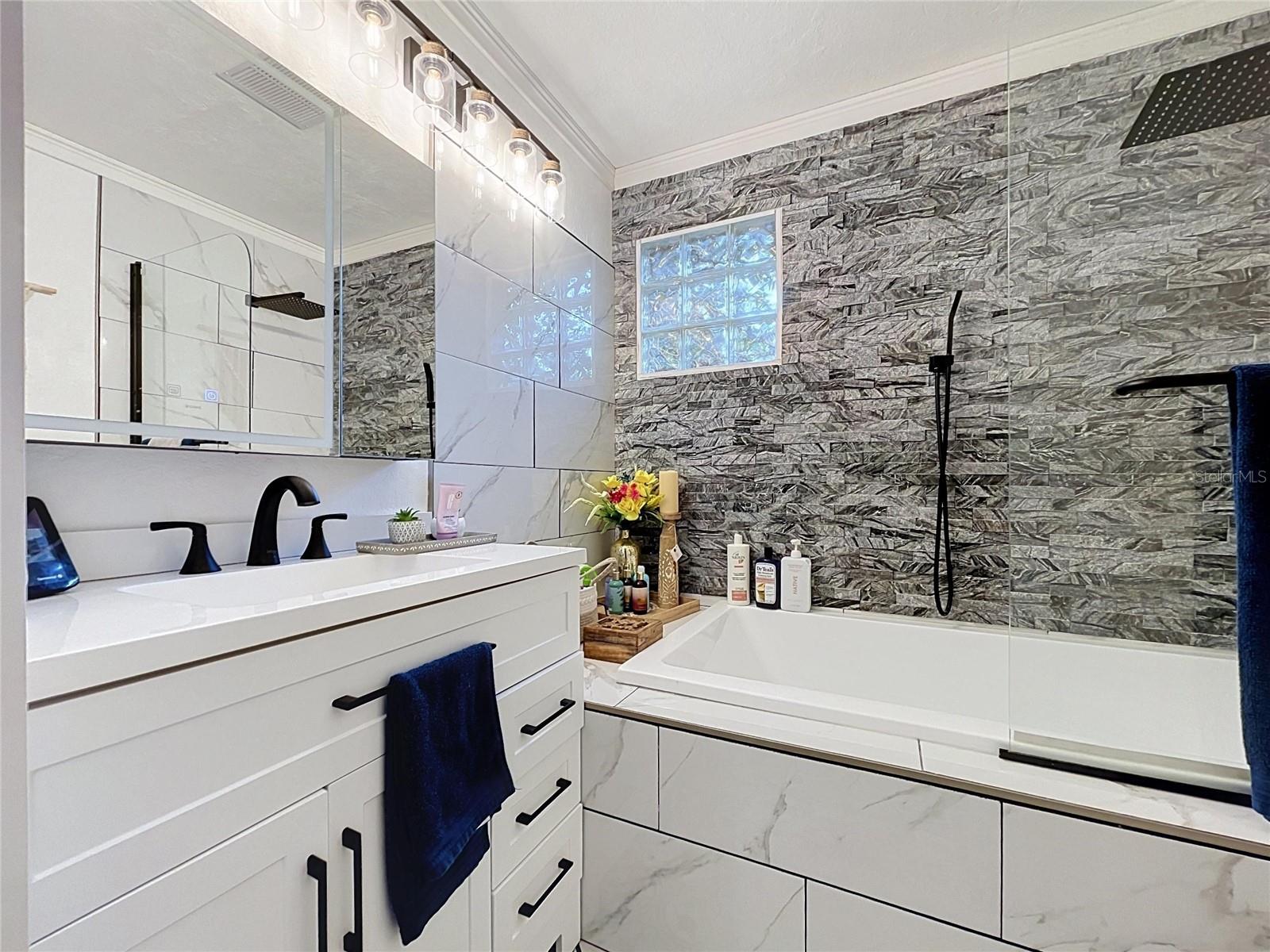 6250 CEDARBROOK DR N — photo 34