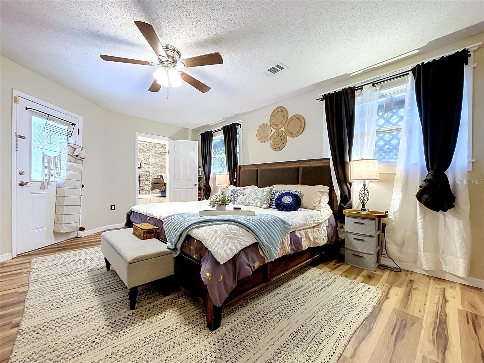 6250 CEDARBROOK DR N — photo 28