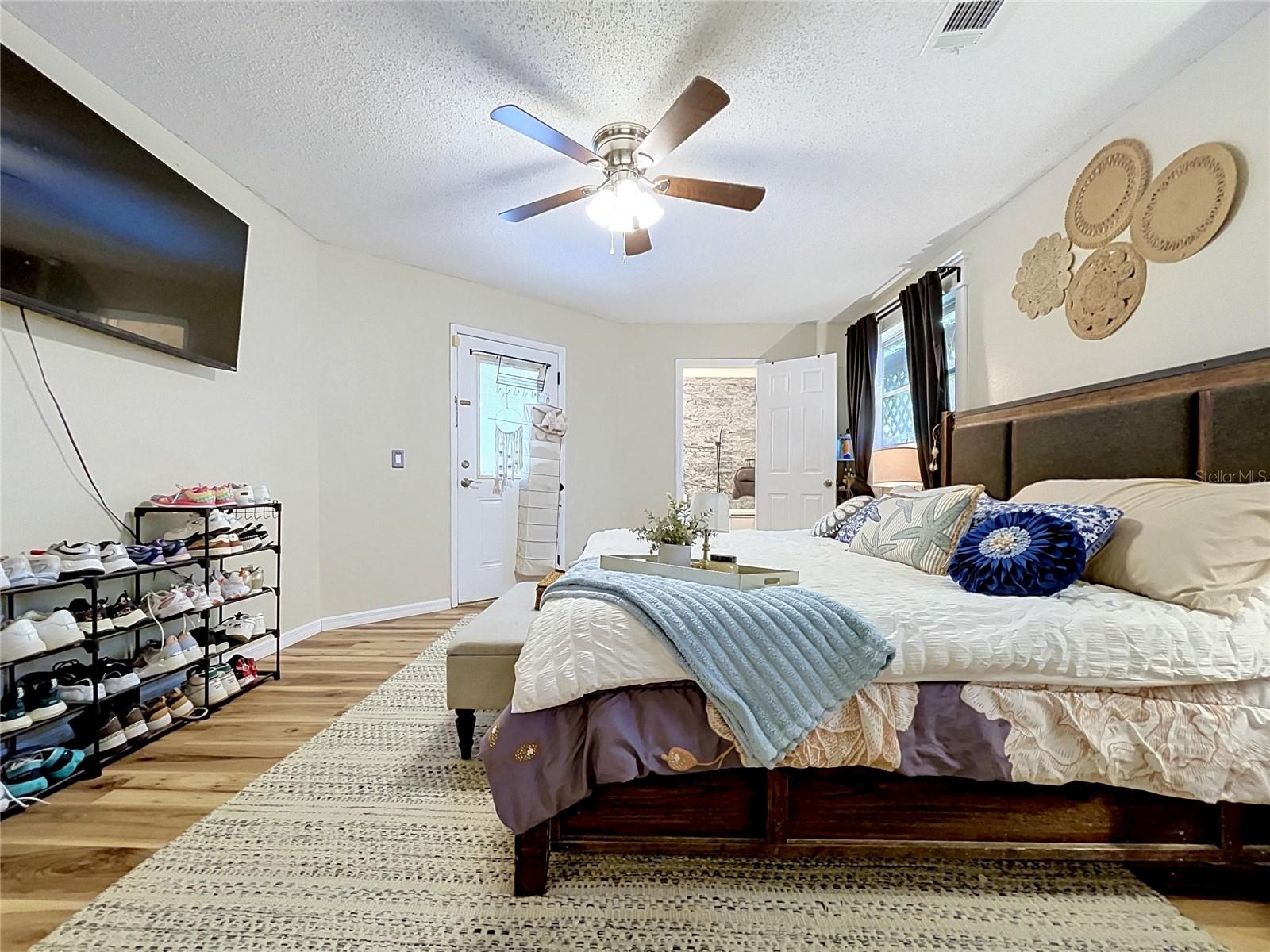 6250 CEDARBROOK DR N — photo 31