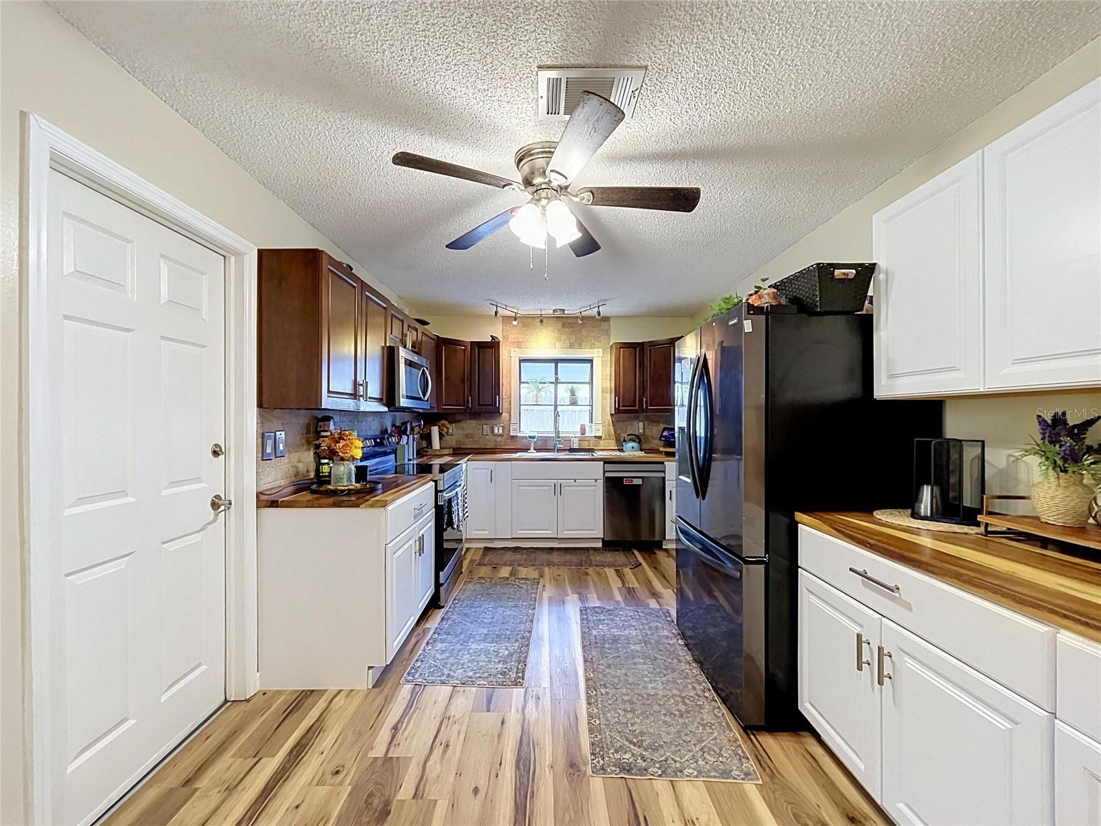 6250 CEDARBROOK DR N — photo 16