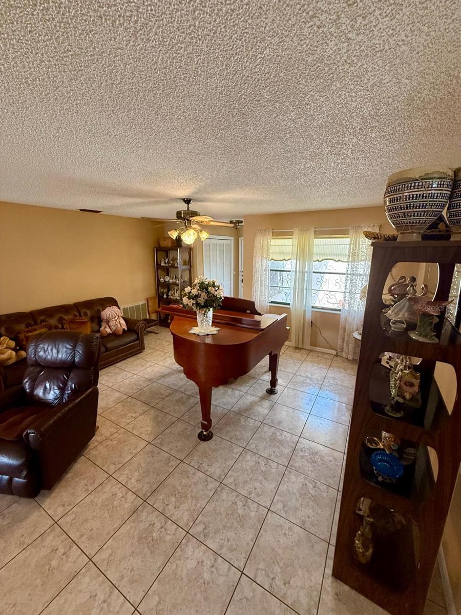 8949 FOREST LAKE DR — photo 8