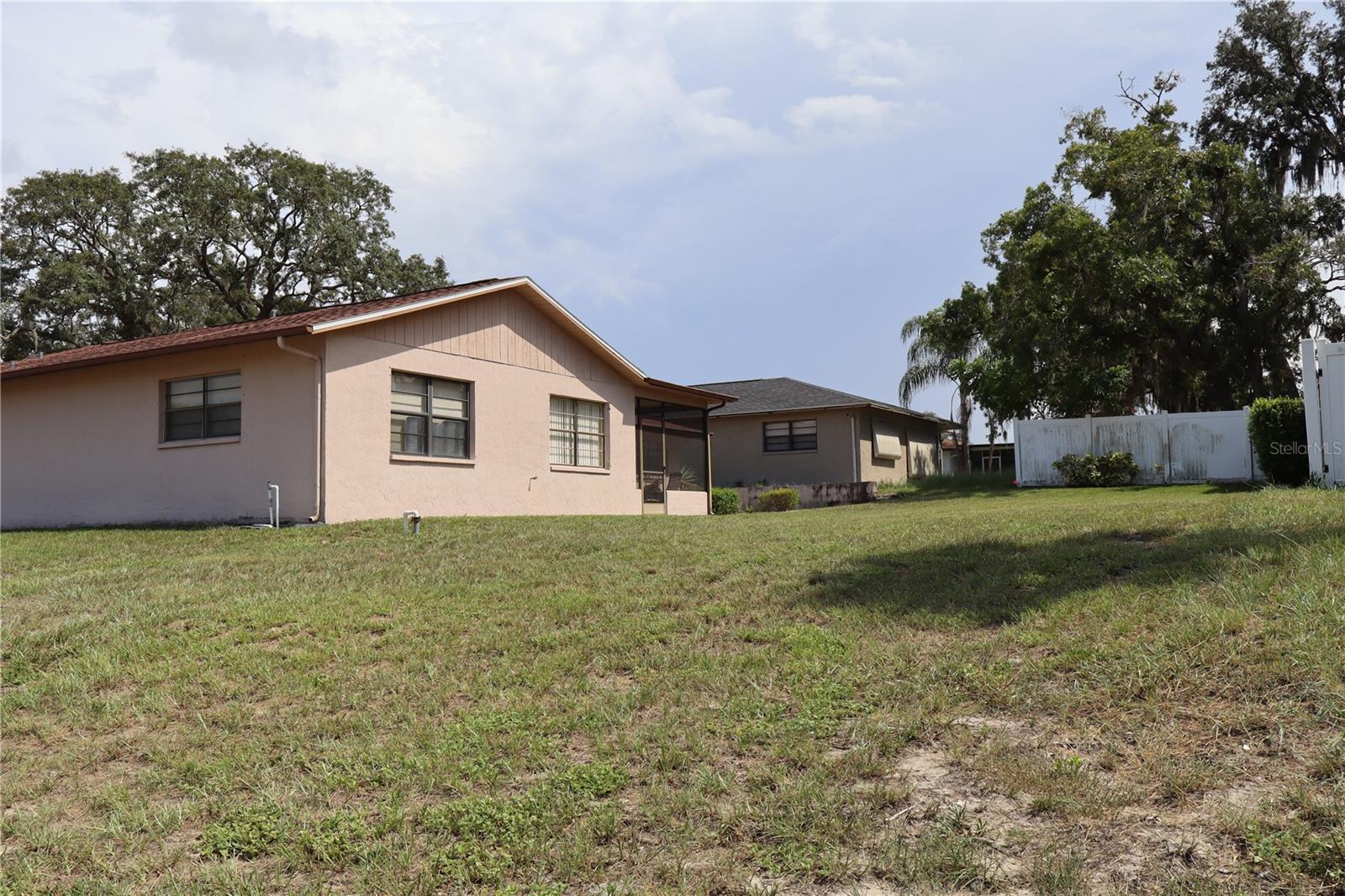 8949 FOREST LAKE DR — photo 3