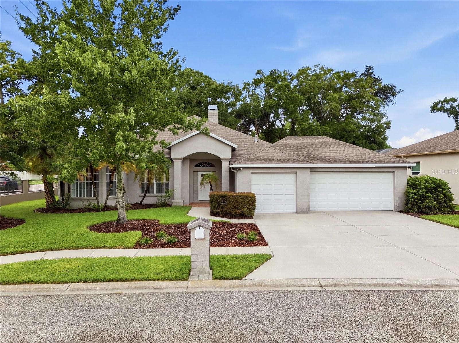 14902 DEVONSHIRE WOODS PL — photo 36